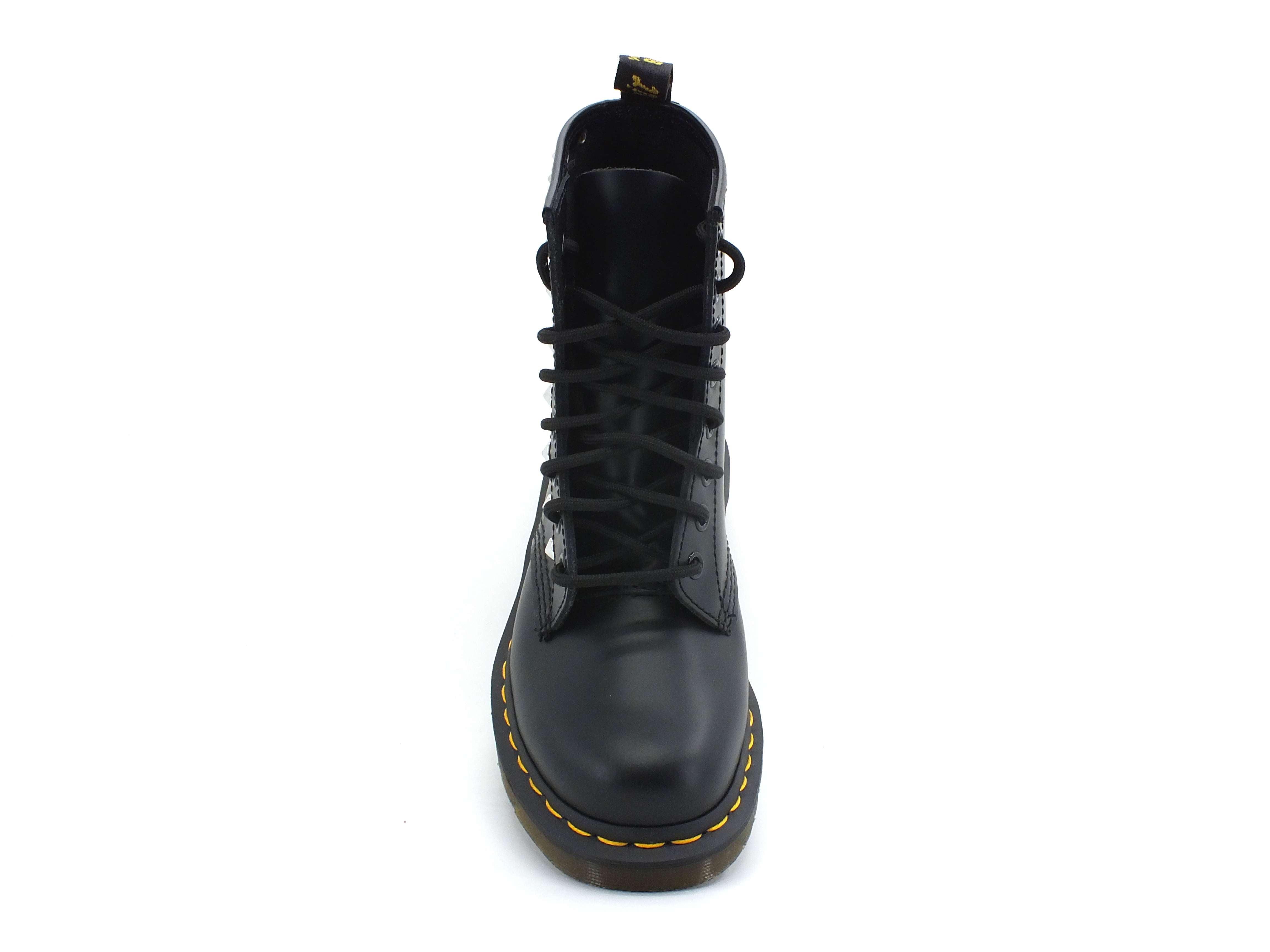 CUSTOM / Dr. Martens Anfibio Lacci 8 Fori Borchie 1460-11822006 - Sandrini Calzature e Abbigliamento