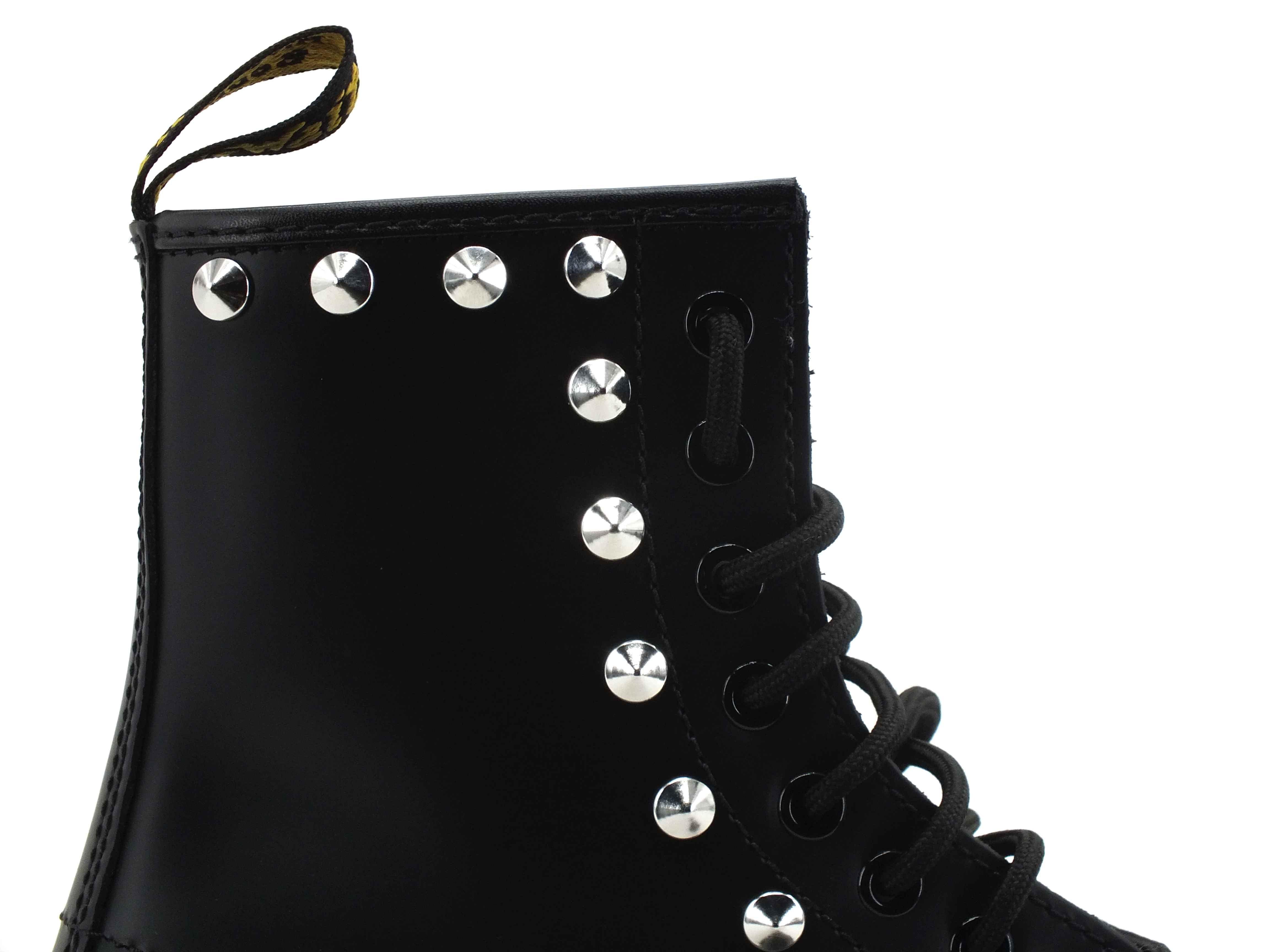 CUSTOM / Dr. Martens Anfibio Lacci 8 Fori Borchie 1460-11822006 - Sandrini Calzature e Abbigliamento