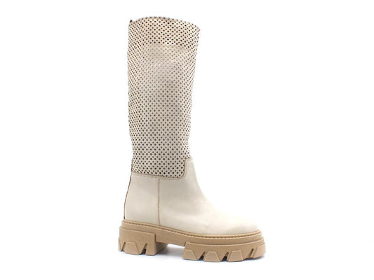 DIVINE FOLLIE Stivale Pelle Traforato Carrarmato Beige 300F - Sandrini Calzature e Abbigliamento