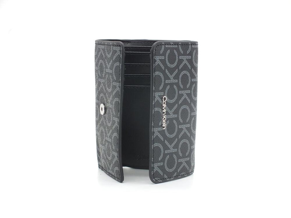 CALVIN KLEIN CK Must Trifold Portafoglio Black K60K607251 - Sandrini Calzature e Abbigliamento