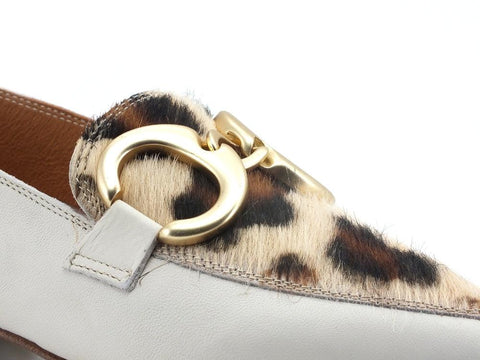 DIVINE FOLLIE Mocassino Punta Animalier Leopard White 901-01F - Sandrini Calzature e Abbigliamento