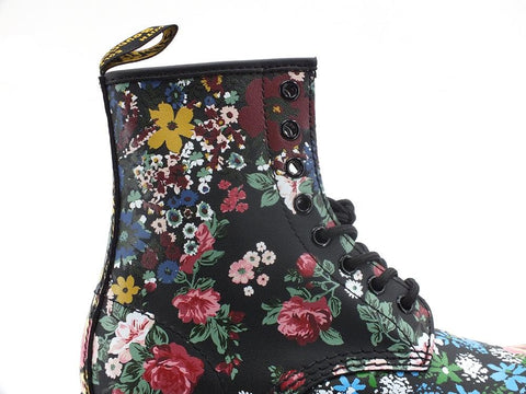 DR. MARTENS Pascal Anfibio Floreal Mash Up Backhand White Black 1460-PASCAL-26920101 - Sandrini Calzature e Abbigliamento