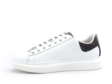GUESS Sneaker Retro Loghi - Sandrini Calzature e Abbigliamento