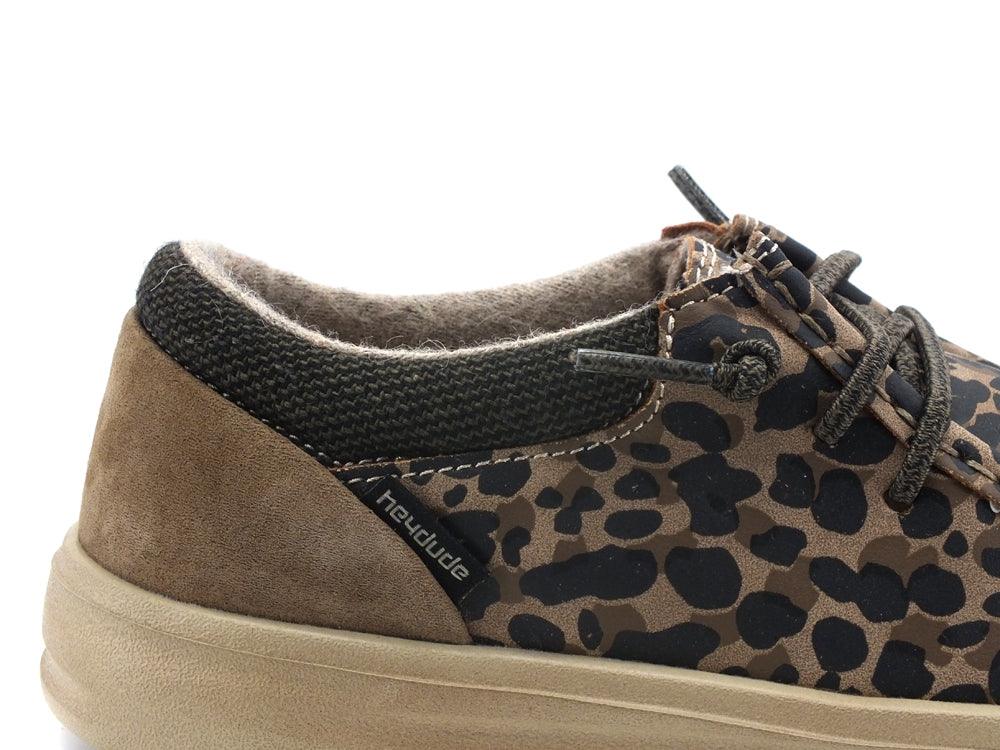 HEY DUDE Polly Scarpa Stringata Suede Animalier Leo Nut 121881619 - Sandrini Calzature e Abbigliamento