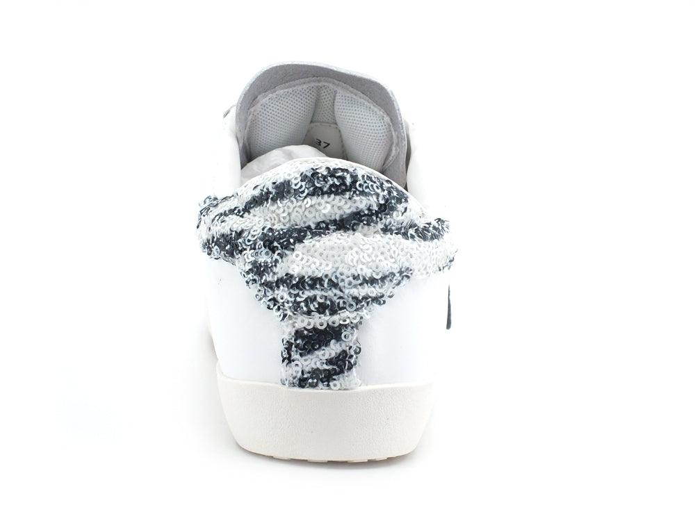LOVE MOSCHINO Sneaker Logo Cuore Pailettes Bianco Nero JA15402G1EI4210A - Sandrini Calzature e Abbigliamento