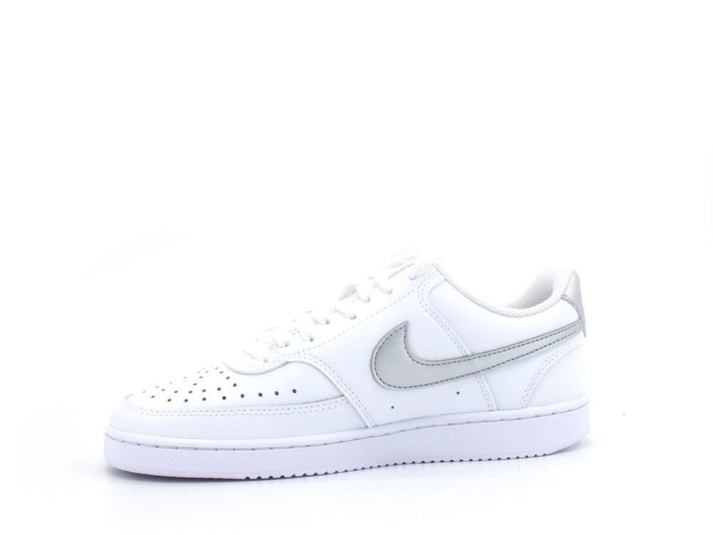 NIKE Wmns Court Vision Low Sneaker White Metallic Silver CD5434-111 - Sandrini Calzature e Abbigliamento