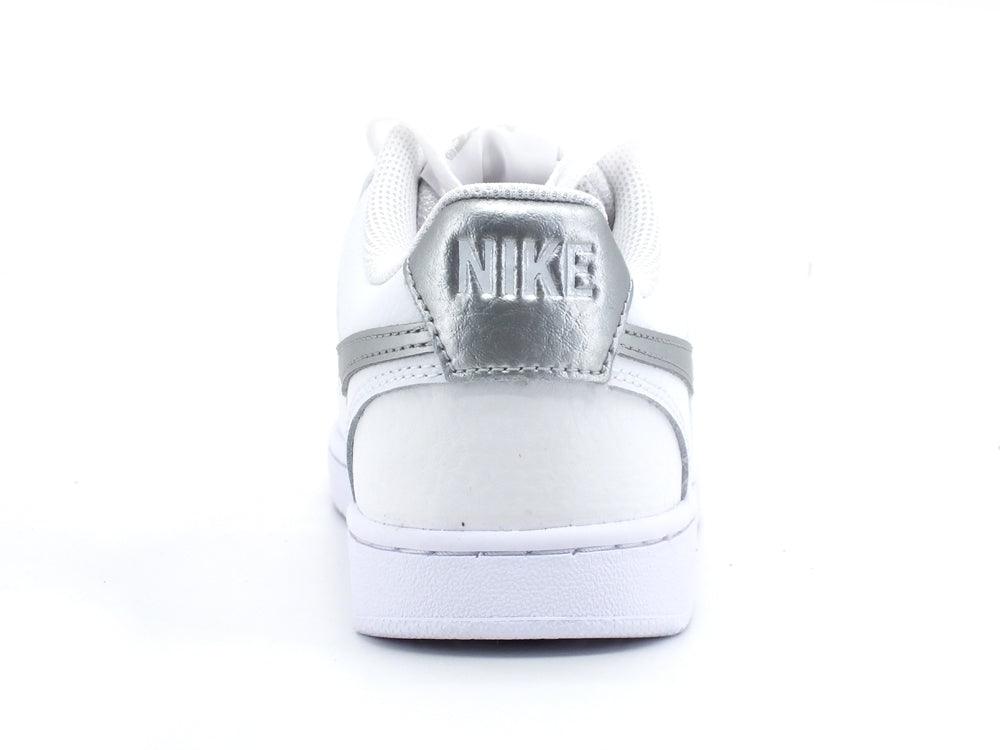 NIKE Wmns Court Vision Low Sneaker White Metallic Silver CD5434-111 - Sandrini Calzature e Abbigliamento