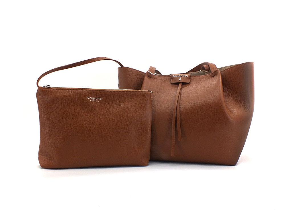 PATRIZIA PEPE Borsa + Tracolla Saddle Clutch Logo Soft Brown CB8895L001-B734 - Sandrini Calzature e Abbigliamento