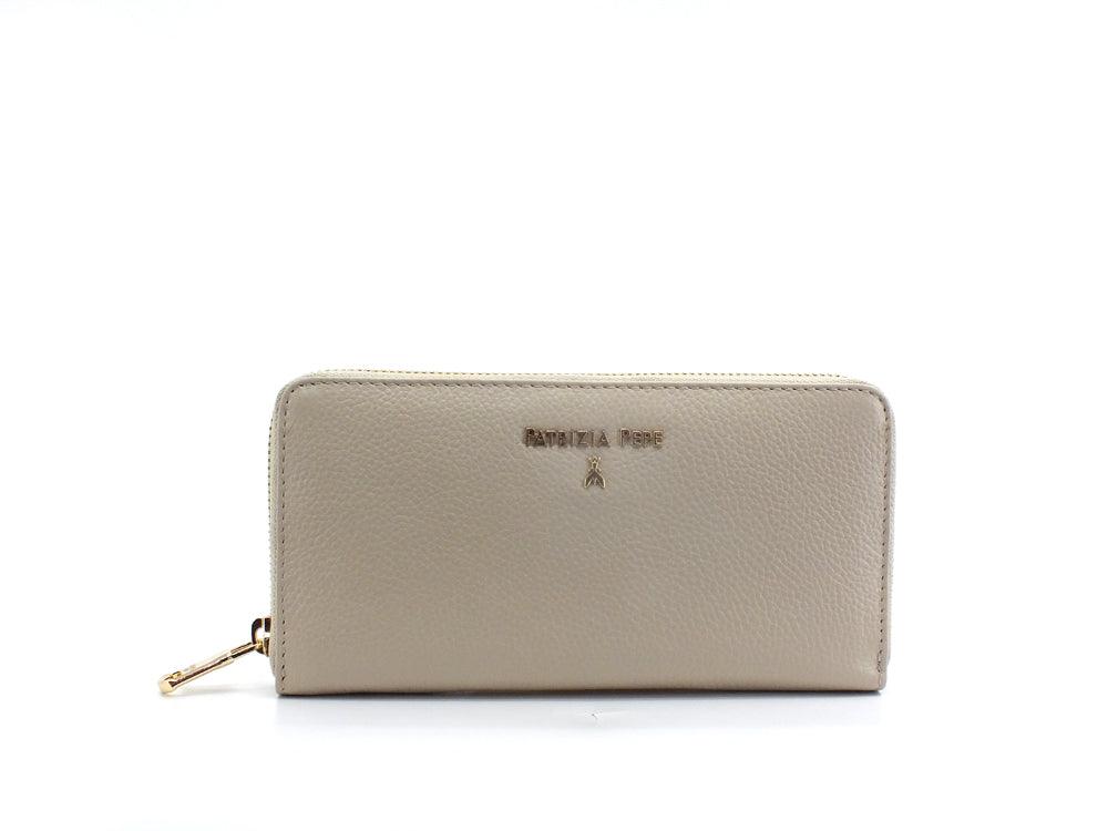 PATRIZIA PEPE Portafoglio Zip Around Logo Beige Ocean Sand CQ4879L001-B732 - Sandrini Calzature e Abbigliamento