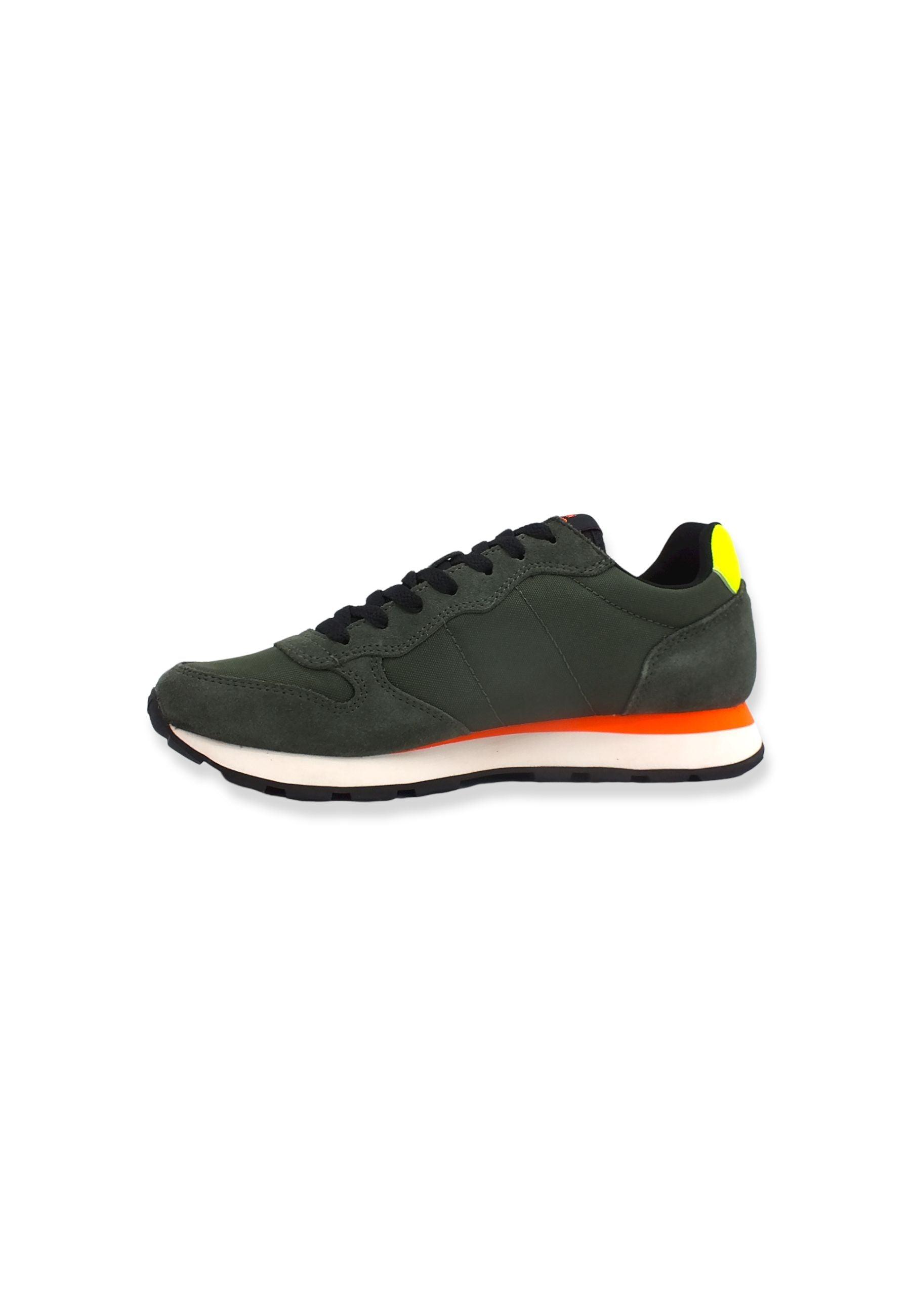 SUN68 Tom Fluo Sneaker Uomo Verde Militare Scuro Z42102 - Sandrini Calzature e Abbigliamento