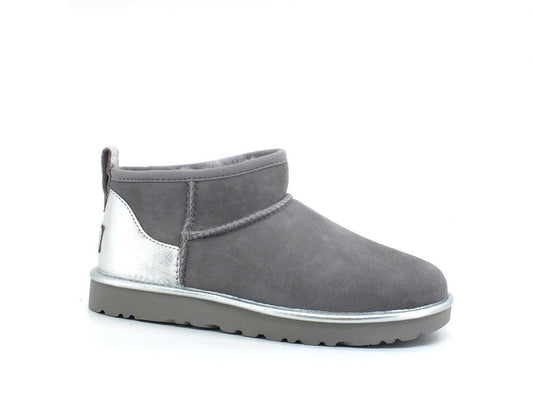 UGG W Classic Ultra Mini Shine Stivaletto Pelo Frisco Fog W1123634 - Sandrini Calzature e Abbigliamento